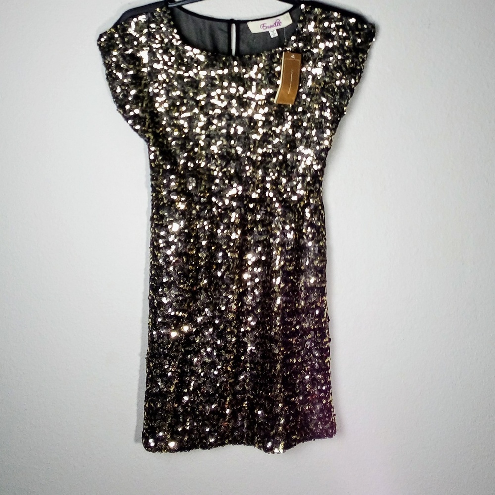 Emmelee Women's Dress Size Medium